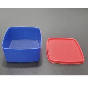 Tupperware 311 Freezer Square Round Container 16 oz w/Lid Dark Blue, Red Lid